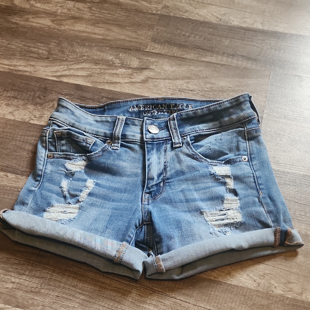 American Eagle Outfitters Distressed Light Blue Jean Shorts Size 2